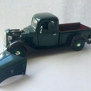 Scale 1:24 ford truck
